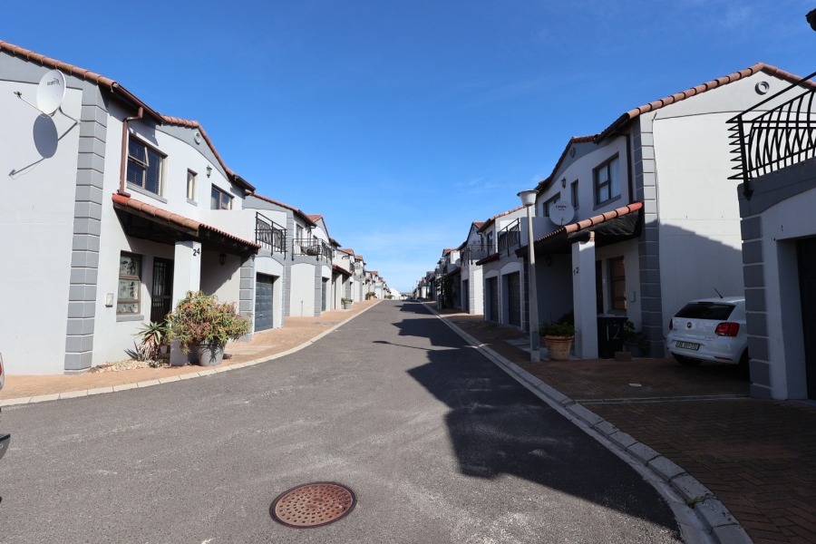 3 Bedroom Property for Sale in Parklands Western Cape